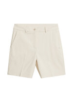 J. Lindeberg Gwen Long Shorts Almond Milk